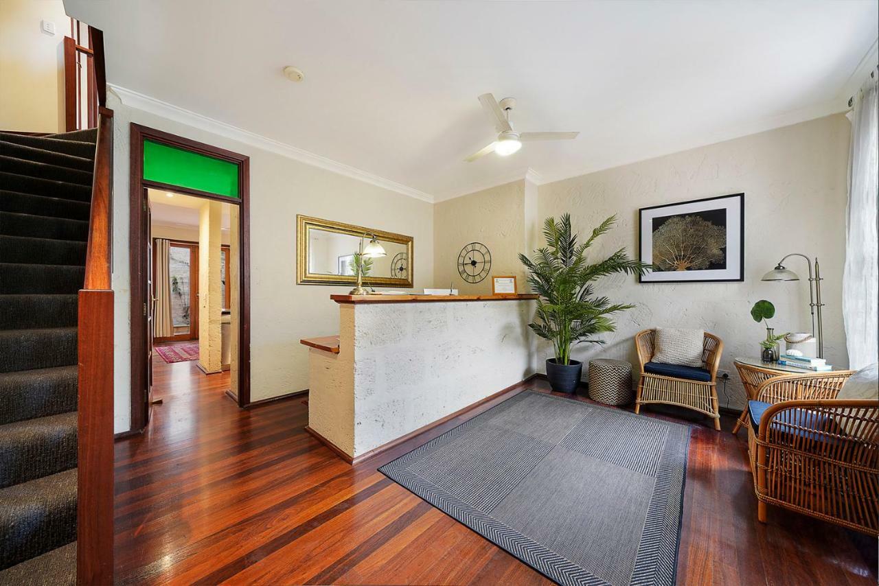 Fremantle Port Mill Bed & Breakfast - Unique Accommodation Экстерьер фото