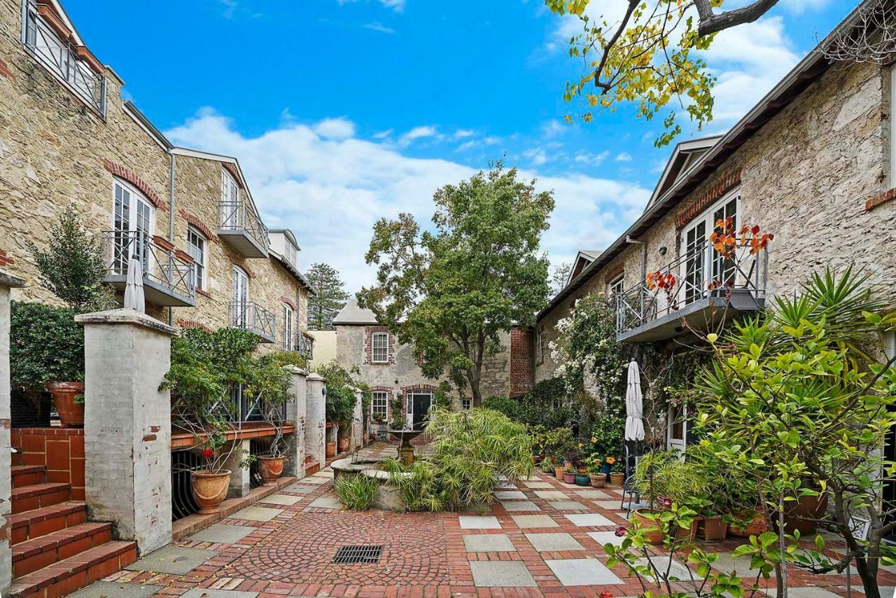 Fremantle Port Mill Bed & Breakfast - Unique Accommodation Экстерьер фото